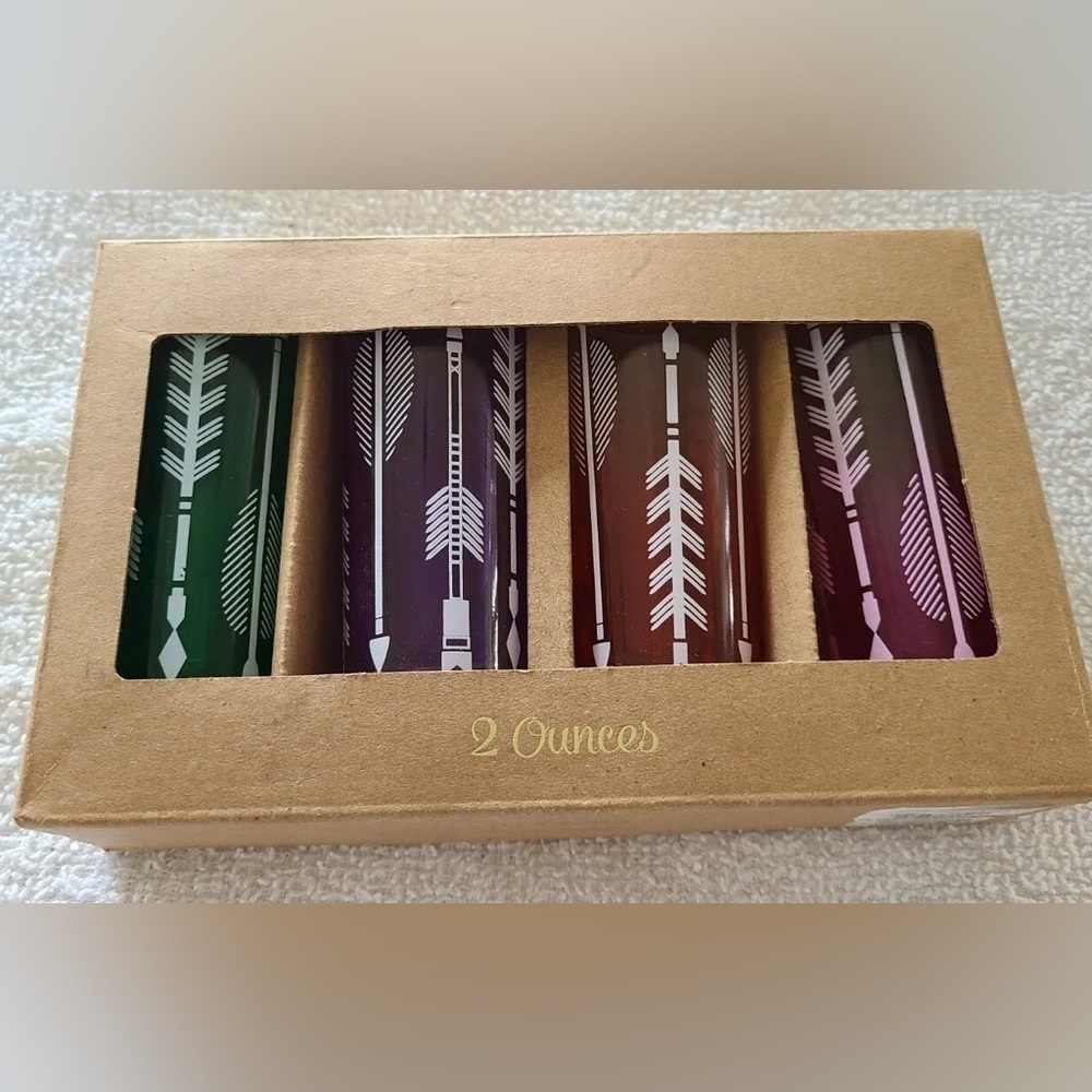 NWT TMD Holdings Tall Shooters Set of 4 Glass Arrows Quivers 2 oz; Francesca’s
